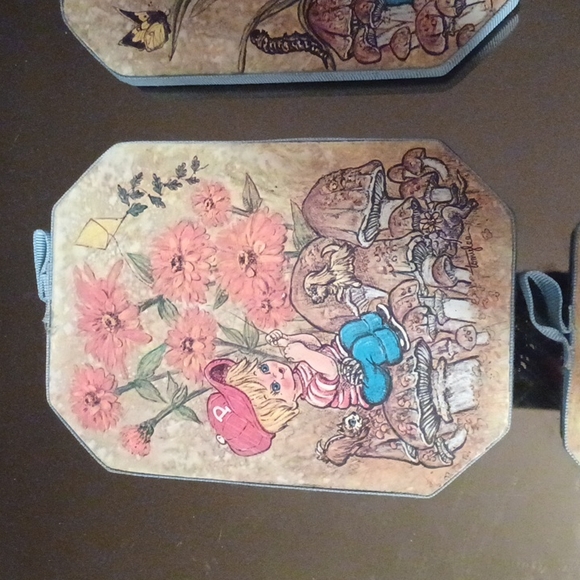 Vintage Tomy Lee Four Seasons Wall Plaques,Dutch Garden with Children - Picture 4 of 10